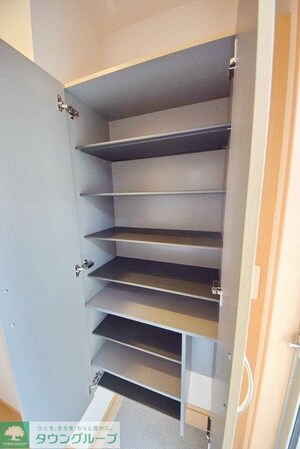 シャイン・カワナベの物件内観写真